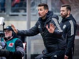 Dynamo gibt Schlusslicht ab: Klose schimpft sich zu Gelb-Rot - dann siegt sein Club