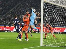 fan-protest überschattet partie: hertha bsc verzweifelt an schalke-keeper loris karius