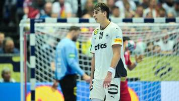 Handballer mit Nervenschlacht: Deutschland zittert nach 27:30 um die EM-Hauptrunde