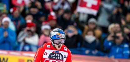 marco odermatt siegt auf lauberhorn-abfahrt in wengen