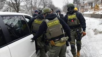 Bundesrichterin legt ICE in Minnesota an die Kette – Trump rudert zurück