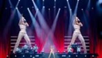 Auftakt der Abschiedstour: Flutlicht: Sängerin Michelle ein letztes Mal auf Tour