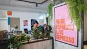 Pflicht und Vergnügen: Umfrage: Arbeit als Sinn des Lebens verliert an Bedeutung