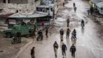 Sorge vor größerem Konflikt: Rascher Vormarsch von Regierungstruppen in Syrien