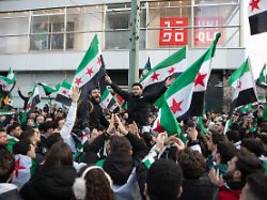 antragszahlen nehmen ab: noch mehr als eine halbe million syrer haben schutz in deutschland