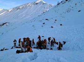 Brisante Lage durch Neuschnee: Acht Menschen sterben bei Lawinenabgängen in Österreich