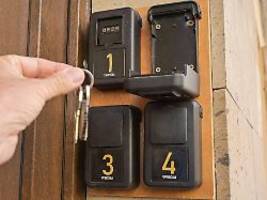 Geliebt, verboten, beschmiert: Schlüsselboxen polarisieren Europas Touristenstädte