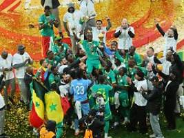 Tumultartige Szenen: Fast-Abbruch nach Eklat: Senegal holt Titel beim Afrika Cup