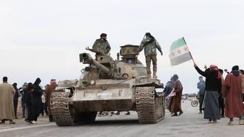 syrien: kurdische kämpfer sprengen zwei euphrat-brücken