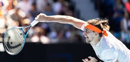 tennis: alexander zverev zieht bei australian open in runde zwei ein