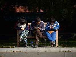 „Bist du tot?“: Die App, die aus Todesangst einen Bestseller macht