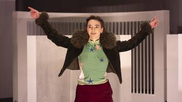 Junges Schauspielhaus: „Momo” ist aktuell wie immer – man stiehlt uns die Zeit