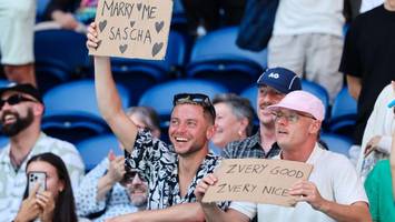 „Heirate mich!“ Alexander Zverev lehnt nach Auftaktsieg hartnäckigen Antrag ab