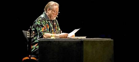 „Hatten Sie nicht früher volleres Haar?“ – Jürgen von der Lippe unterhält glänzend in Gersthofen