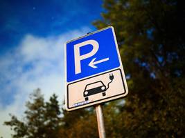 Bundesregierung: Deutschland braucht mehr E-Autos, aber doch nicht so