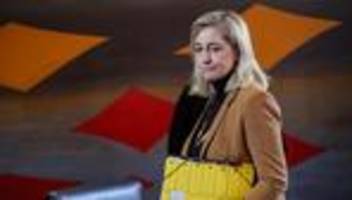 Telefonische Krankschreibung: Nina Warken will telefonische Krankschreibung überprüfen