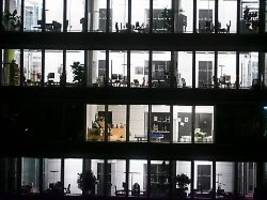 ki-euphorie wird enttäuscht: führungskräfte sehen die zukunft so düster wie seit jahren nicht