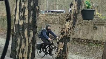 Versuchter Mord: Verdächtiger flüchtete auf Rad – Polizei sucht Zeugen