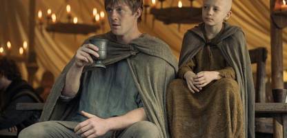 a knight of the seven kingdoms«: herumgeflattert wird nicht