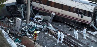 tödliches zugunglük in spanien: zusammenstoß bei 200 kilometern pro stunde