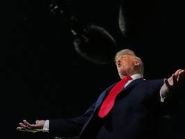 Donald Trump: Jeden Tag ein neuer Unsinn, auf den man leider starren muss