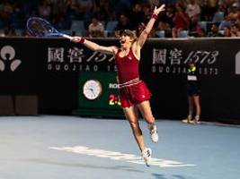 Fast an die Wand genagelt: Laura Siegemund schafft Comeback-Wunder bei Australian Open