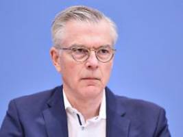 verstößt gegen grundprinzipien: wirtschaftsweiser für höhere steuern auf große erbschaften