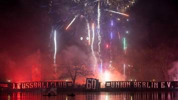 bis zu 700 fans feiern in köpenick union-geburtstag mit pyrotechnik