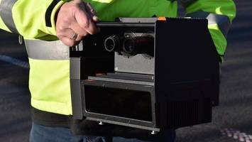 Blitzer-Rekord: Zahl der Raser steigt massiv – Mann muss 1500 Euro zahlen