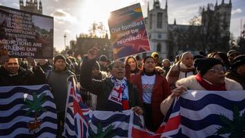 jetzt legt sich trump auch mit den briten an – und sieht „totale schwäche“