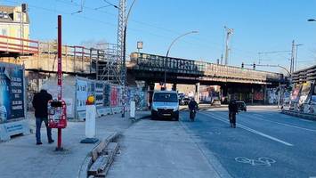 sternbrücke in altona: hier wird es nun über viele wochen laut