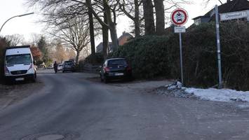 Verbotene Schleichwege in Norderstedt: Polizei stoppt Dutzende Autofahrer