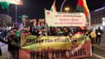 Konflikte: Rund 2.000 Menschen fordern auf Demo Schutz von Kurden