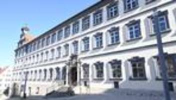 Prozesse: Bürgermeisterin wegen Urkundenfälschung vor Gericht