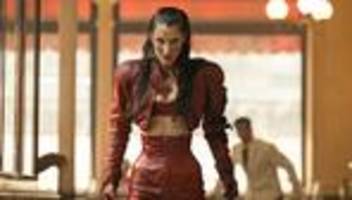 the beauty: plötzlich explodiert bella hadid