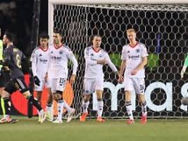 außenseiter jubelt in baku: last-minute-schock besiegelt frankfurts cl-aus