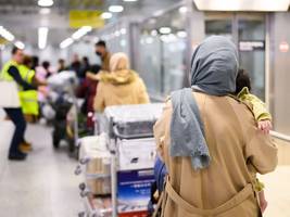 gestoppte aufnahmeprogramme für afghanen: lieber schutz als geld