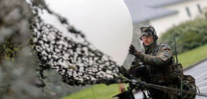 Manöver »Colder Iron 2026«: Bundeswehr wirft testet Flugblatt-Abwürfe in der Oberlausitz