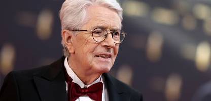 »wetten, dass..?« und die kaulitz-brüder: »der alte elstner drückt den beiden ganz fest die daumen«