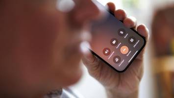 falsche polizisten bestehlen senior – zehntausende euro futsch