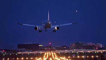 verspätungschaos am flughafen hamburg? zahl der nachtflüge sinkt deutlich