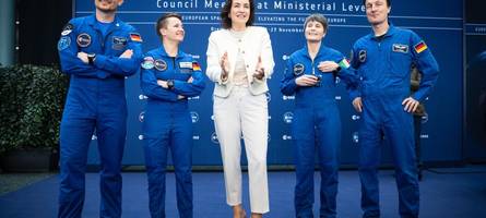 augsburg ist für sie „space city“: wie ministerin dorothee bär ihre mission zukunft gestartet hat