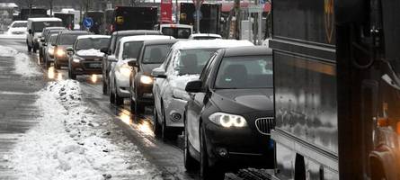 Autofahrer standen 2025 im Raum Augsburg häufiger im Stau