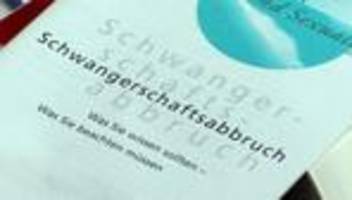 debatte über abtreibungen: schwangerschaftsabbrüche thema im sozialausschuss