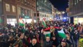 Friedliche Veranstaltung: 2000 Menschen in Bremen bei pro-kurdischer Demonstration