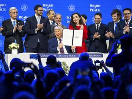 board of peace: trump ruft zum „friedensrat“, doch nur wenige kommen