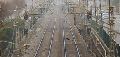 Spanien: Zug kollidiert mit Kran – mehrere Verletzte