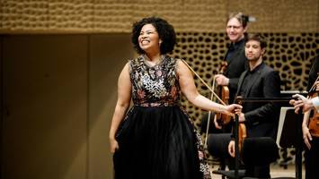 Knapp daneben in der Elbphilharmonie: Mozart-Durcheinander mit Golda Schultz