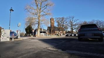 Marktplatz in Wedel: Parkplätze und Asphaltdecke sollen verschwinden