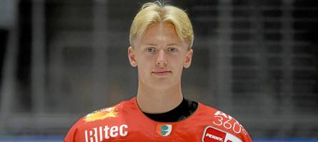 Mit 18 Jahren schon in der DEL: Augsburger Panther verlängern mit Talent Zwickl